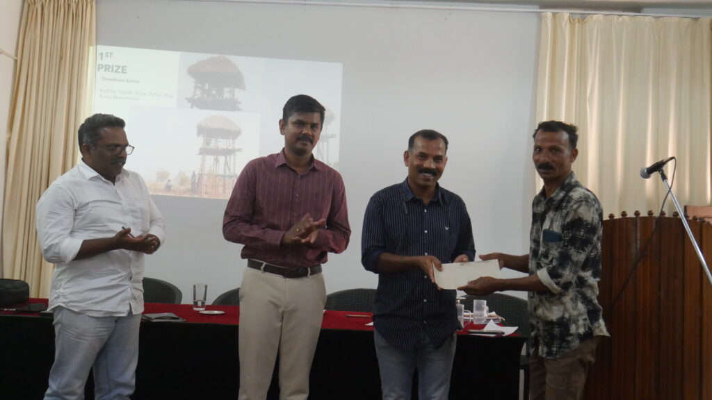 Hinorarium amount handover by North Wayanad DFO and Keystone Programme coordinator(1)