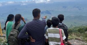 Explaining about the landscape