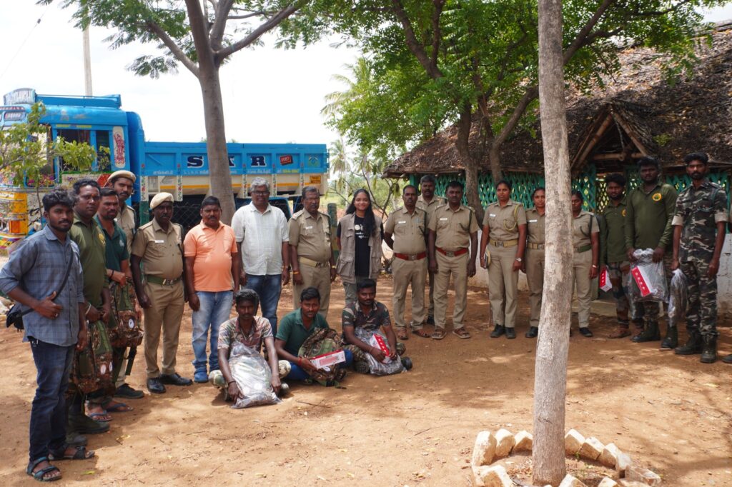 Group photo in Vilamundi range office